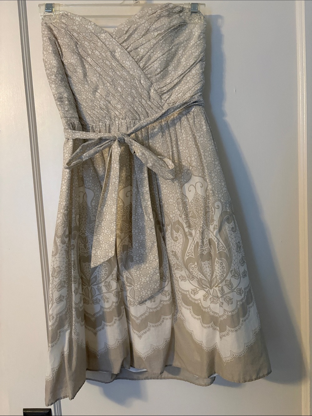 Sweetheart Strapless Beige & White Patterned dress with Waist Tie
